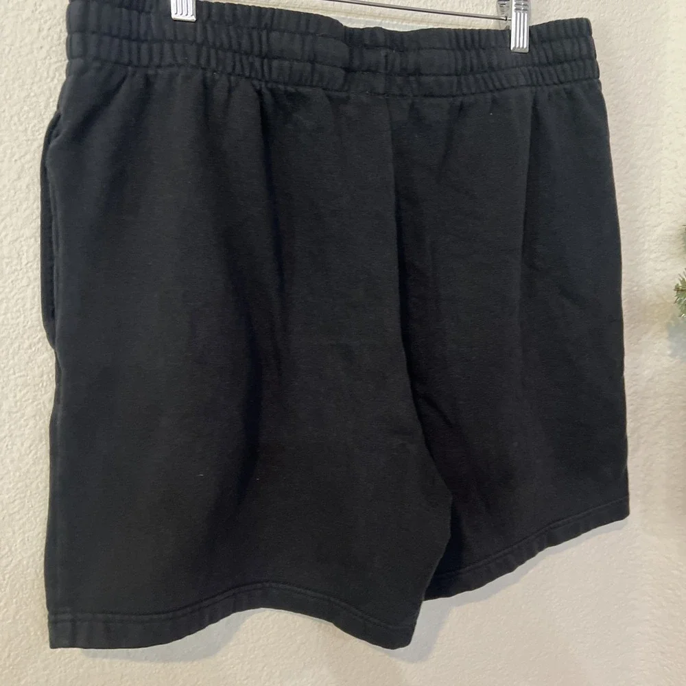 The North Face Mens BLACK Never Stop Exploring Fleece Shorts Logo LARGE